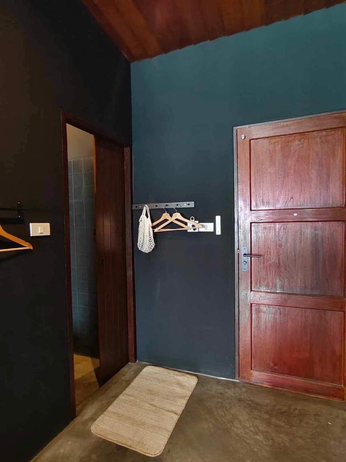 Mr Black & Ms White -Self Check In Accommodation Banguecoque Exterior foto