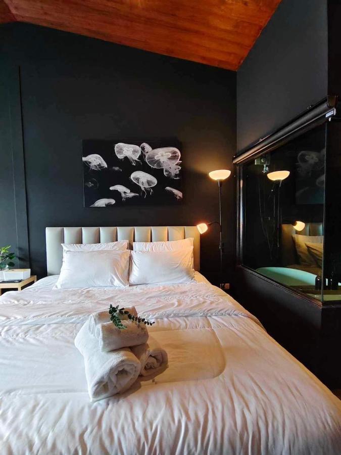 Mr Black & Ms White -Self Check In Accommodation Banguecoque Exterior foto