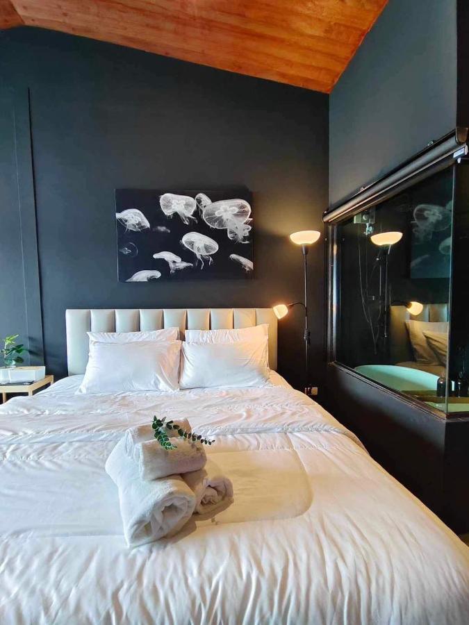 Mr Black & Ms White -Self Check In Accommodation Banguecoque Exterior foto
