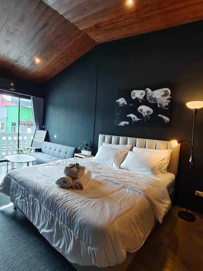 Mr Black & Ms White -Self Check In Accommodation Banguecoque Exterior foto