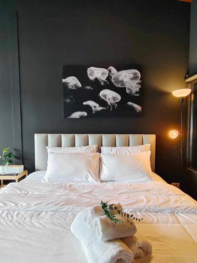 Mr Black & Ms White -Self Check In Accommodation Banguecoque Exterior foto