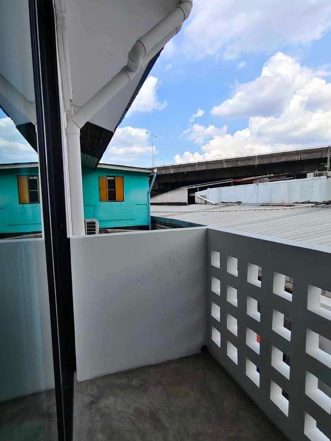 Mr Black & Ms White -Self Check In Accommodation Banguecoque Exterior foto