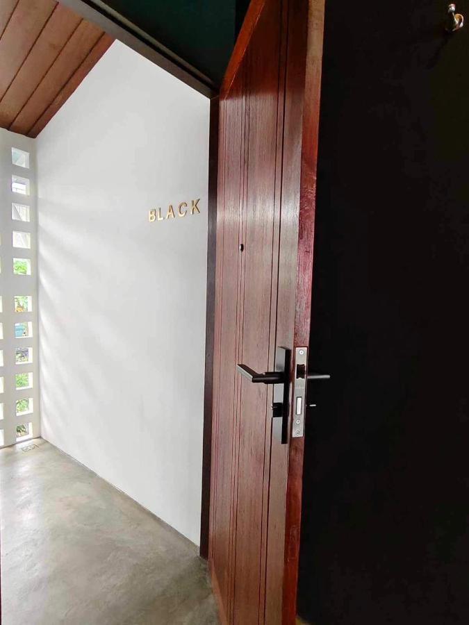 Mr Black & Ms White -Self Check In Accommodation Banguecoque Exterior foto