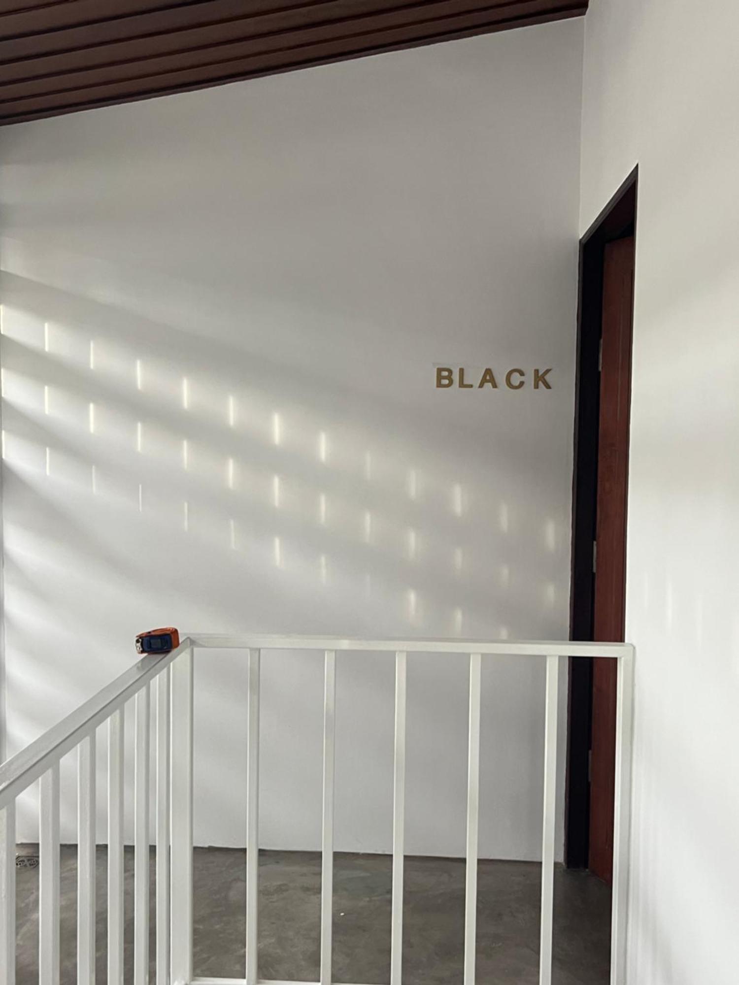 Mr Black & Ms White -Self Check In Accommodation Banguecoque Exterior foto